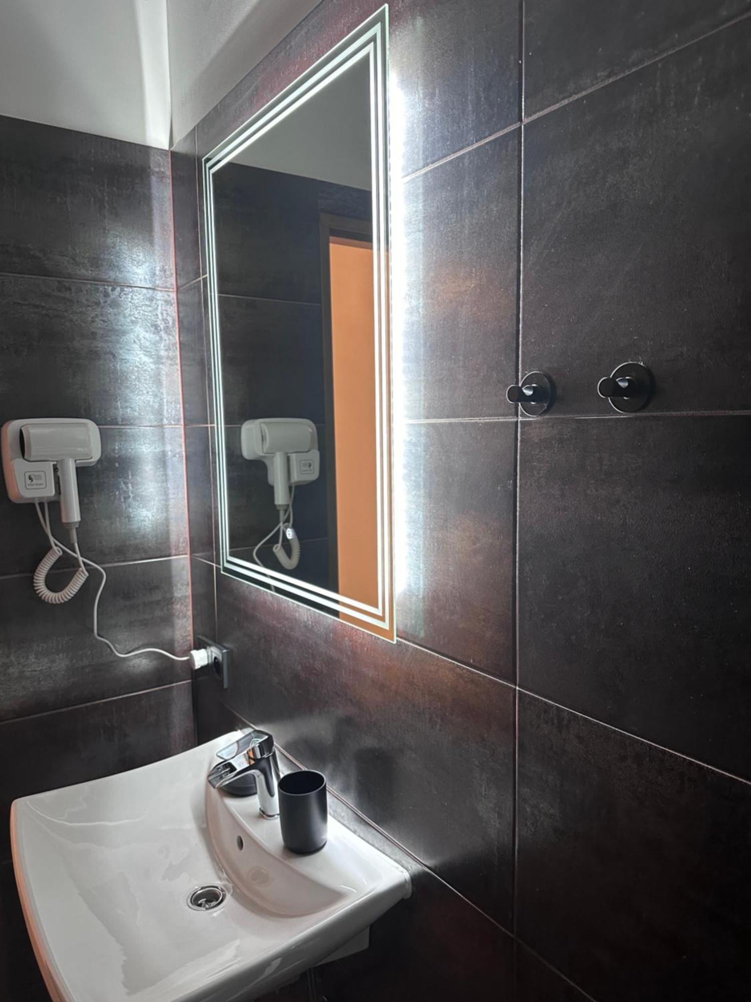Gallery Hotel Sis Prague Exterior photo