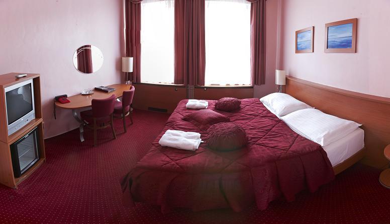 Gallery Hotel Sis Prague Exterior photo